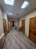 Нежилое здание, 528,7 кв. м с земельным участком 529 кв. м: Ярославская область, г. Переславль-Залесский, ул. Советская, д.21